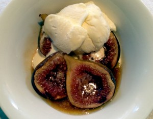 Spiced bake Figs with Vino Cotto